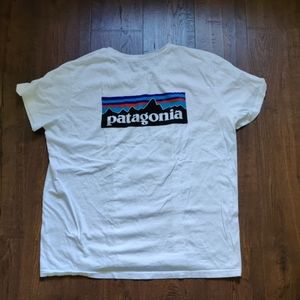 New without tags Patagonia S/S tee size xl